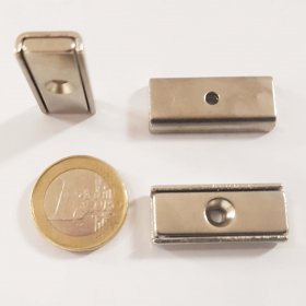 magnete al neodimio rettangolare con foro di fissaggio 30 x 13,5 mm