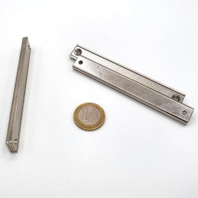 rechteckiger Neodym-Magnet mit Befestigungsloch 100 x 13,5 mm