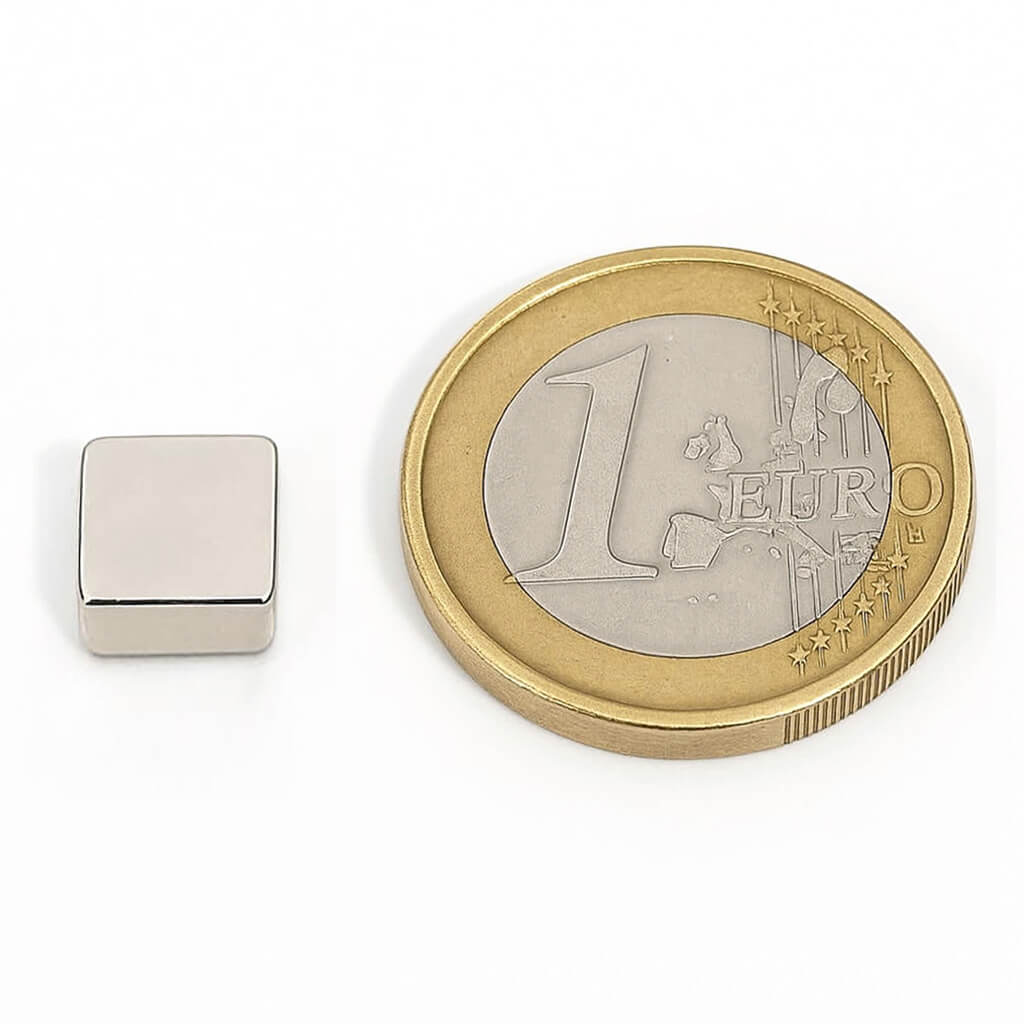 Aimant néodyme bloc 8x8x4mm, puissance 1.5kg